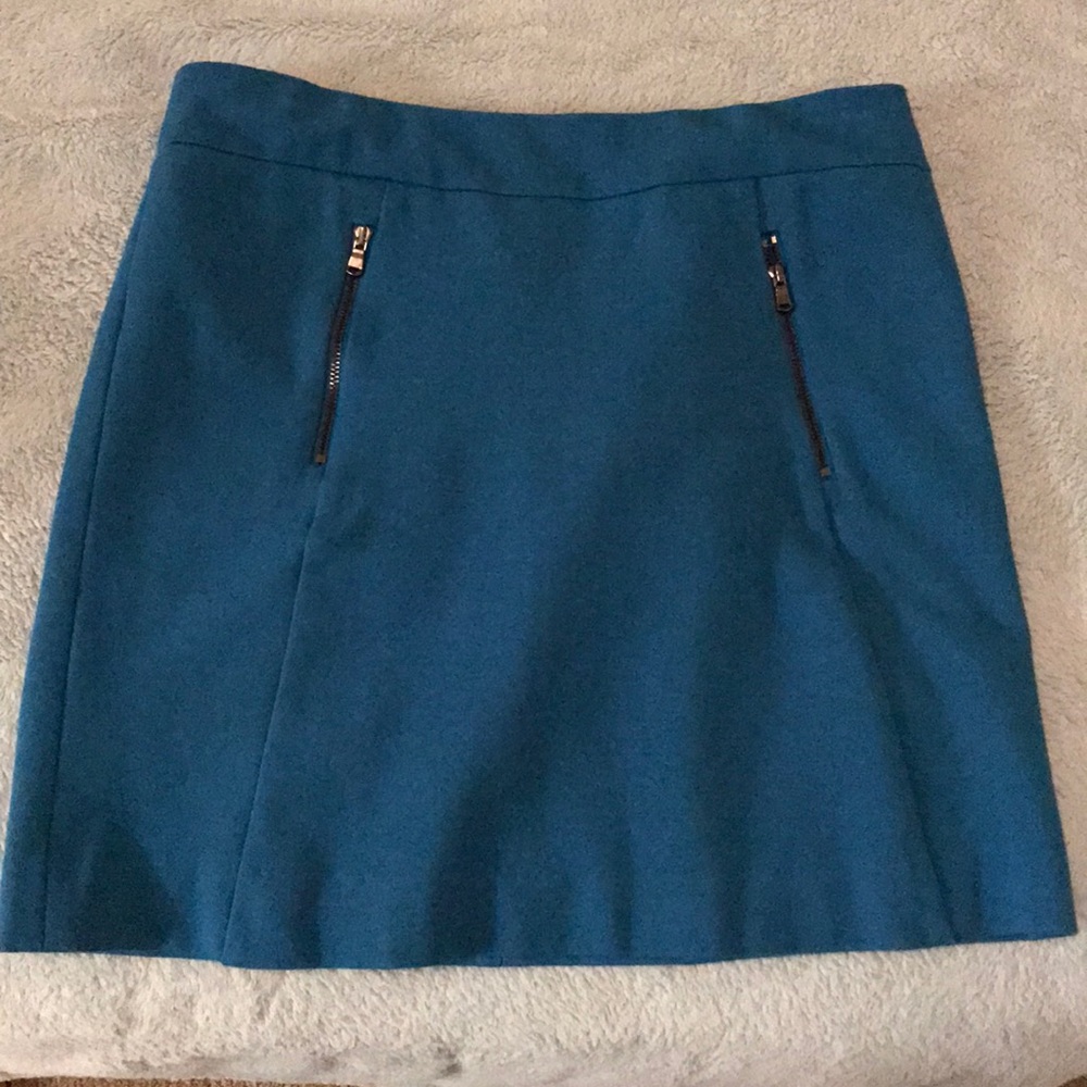 Fitted women’s pencil skirt
